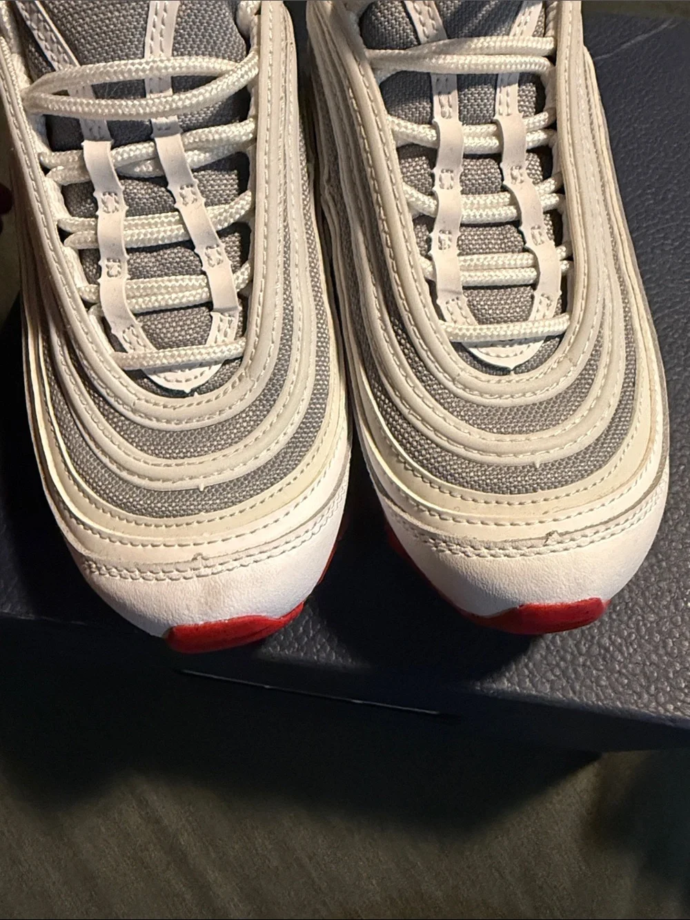 Nike streamlined air